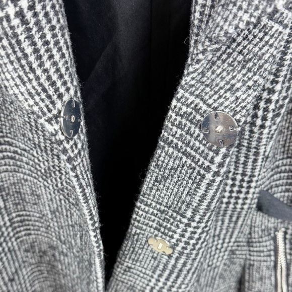 Guess Black and White Snap Closure Detachable Knit Collar Coat Size XL Classic - Picture 6 of 12